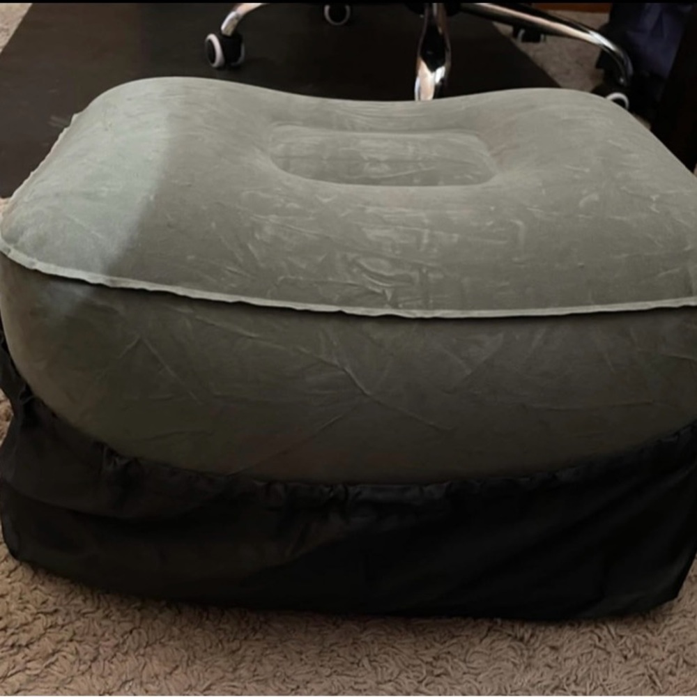 Inflatable Foot Rest - Picture 2 of 7